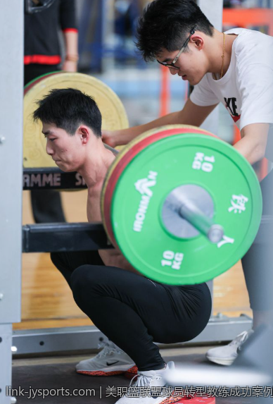 美职篮联盟球员转型教练成功案例